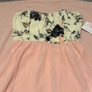 Pink Lily Strapless Floral Maxi Dress. 👗💝